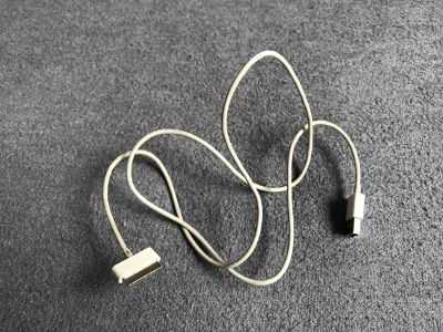 Napájecí kabel iPhone 4
