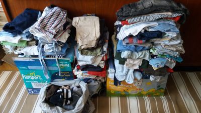 Velká hromada oblečků pro chlapečka 0-1,5 roku