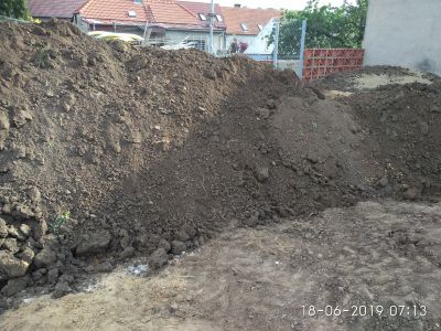 Daruji zeminu za odvoz