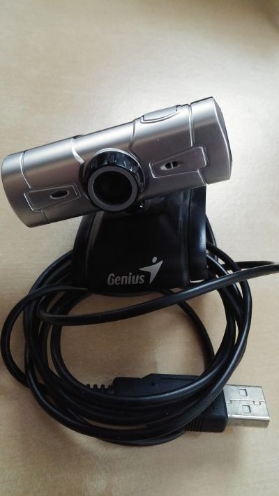 elektro 1 (větrák cpu, webkamera, mini radio, ..)