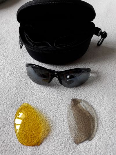 Sportovní sluneční brýle Merida s výměnnými skly