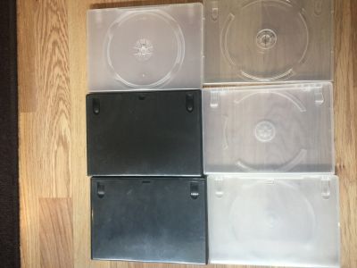Prázdné obaly na DVD/CD