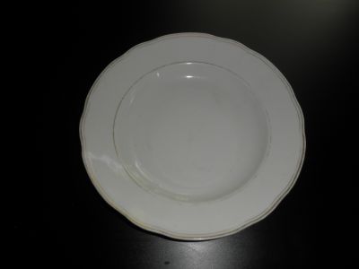 Bílý talíř