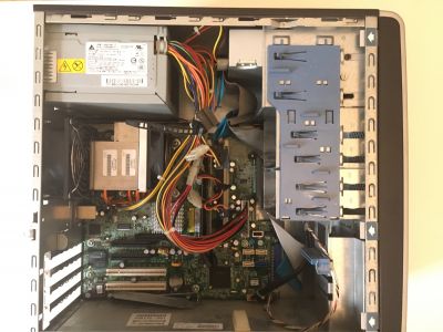 PC skříň bez HDD disků