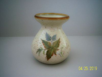 Keramika-různé vázy a vázičky (3. část)