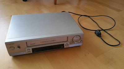 Aiwa VCR Hi-Fi přehrávač