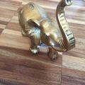 Zlata socha slona