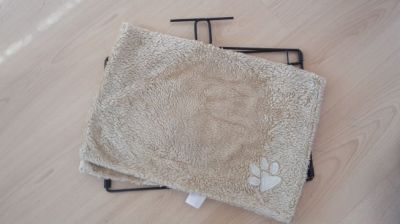 PRO LENKU, více v textu: Závěsný pelíšek na topení pro kočku