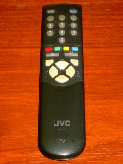 ovladač na TV JVC