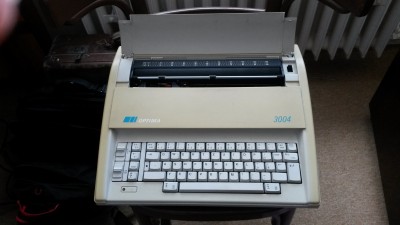 elekrický psací stroj