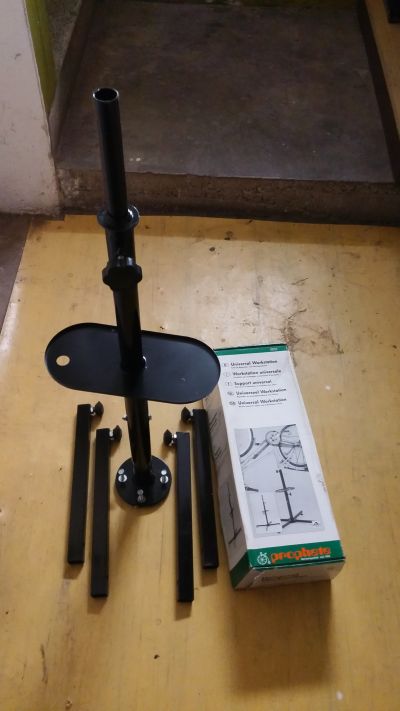 stojan na opravu kola