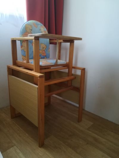 Dětská jídelní židlička 2 v 1