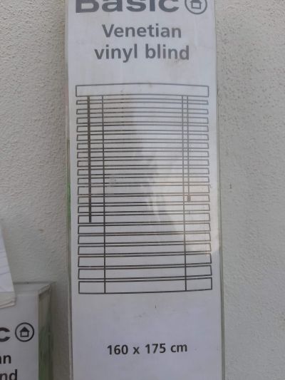 Basic Venetian vinyl blinds ( žaluzie )  160 x 175 cm zelené