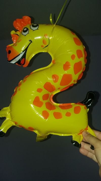 Nafouknuty balonek "2" žirafka