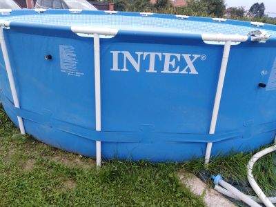 Nadzemní bazén INTEX s pískovou filtrací