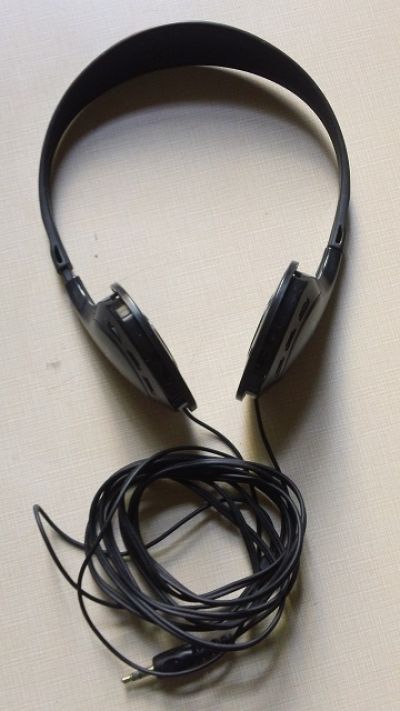 Sluchátka Sony MDR-25 bez molitanů, kabel 2 m