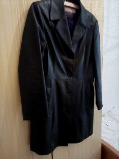 Zánovní koženkový kabát