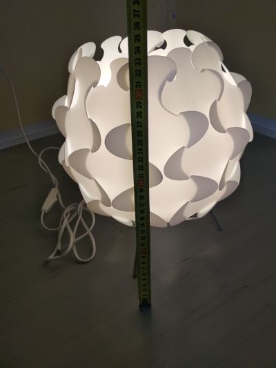 Plastova lampa Ikea