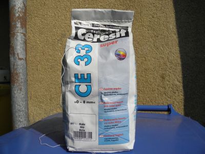 Spárovací hmota Ceresit CE 33 0- 8 mm, 2 kg
