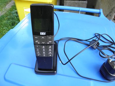 Bezdrátový přenosný telefon Microcom