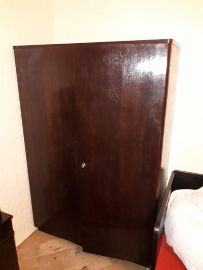 Skříň dvoukřídlá