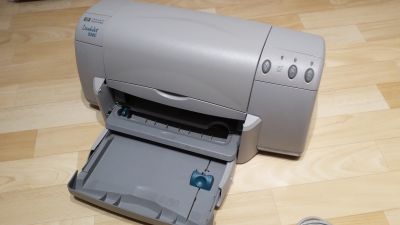 Barevná tiskárna 