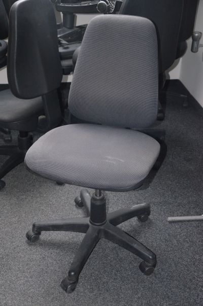 Kancelářské židle za odvoz - 9 ks