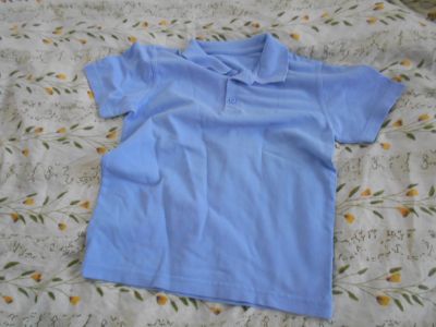 modré tričko t 2´3 roky