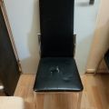 černé koženkové židle