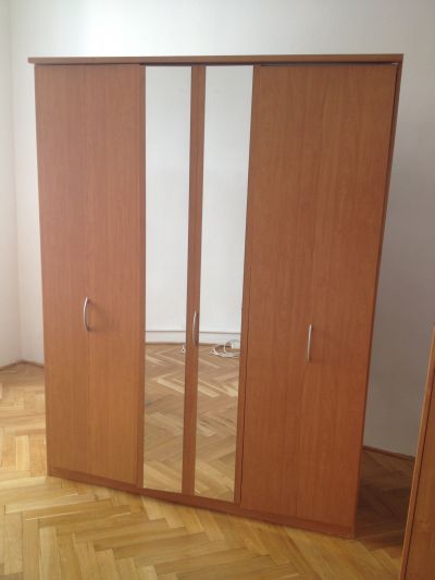 Šatní skříň