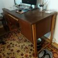 Stůl pracovní