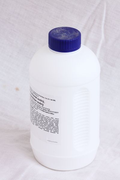 Umělohmotná dóza na chemikálie, 0.75 litru
