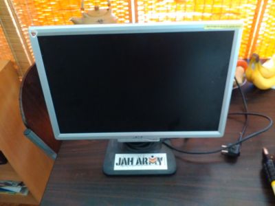 Starý LCD 17″ VGA monitor