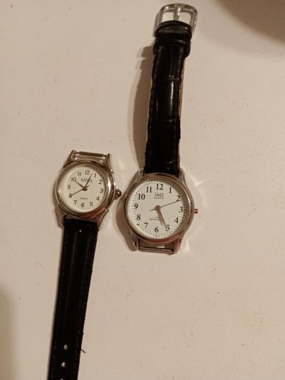 2x hodinky na součástky 