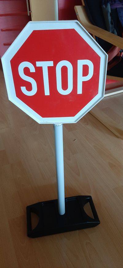 Plastová značka STOP