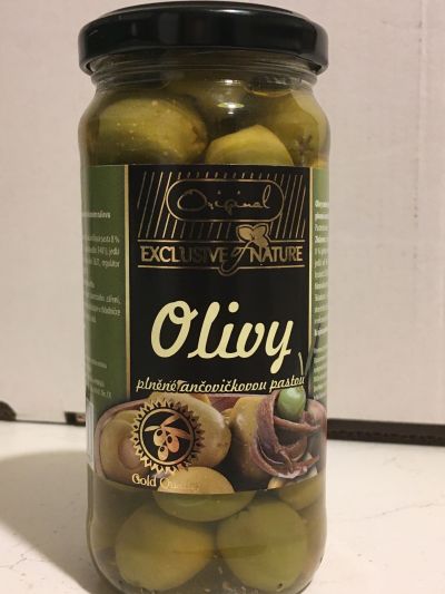 Zelené olivy ve skle 