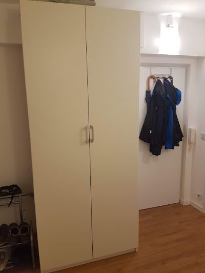 skříň IKEA - Bílá - 235cm, šířka 100cm, hloubka 60cm