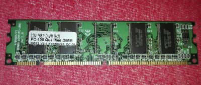 Paměť SDRAM 32MB PC-100 2ks