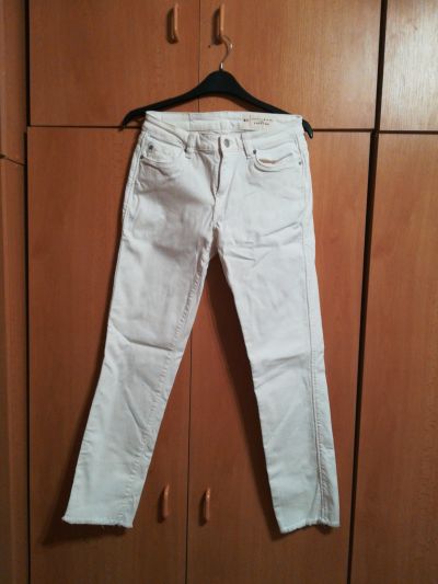 Bílé džíny vel. 27