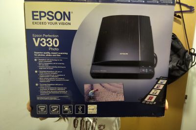 Daruji scanner Epson V330.