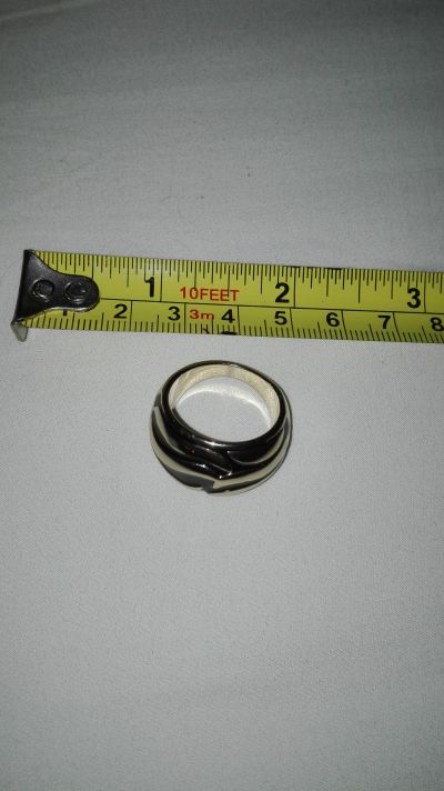 Masivní prsten bižu