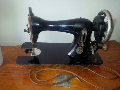 Šicí stroj Singer