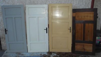 Poptávám staré kazetové dveře