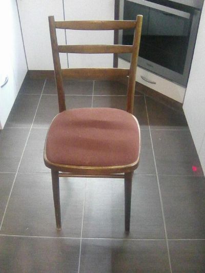Židle od kuchyňského stolu