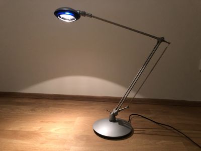 Lampa stolni