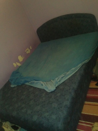 Daruji za odvoz postel - letiště, skříňku a ledničku