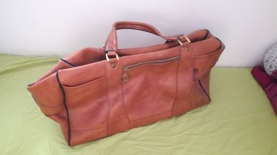 Velmi stará kožená velká cestovní taška, plně funkční