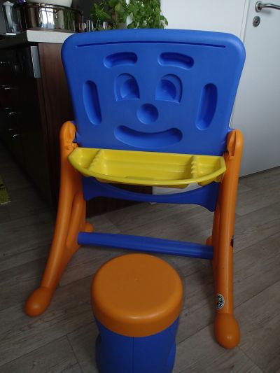 dětský stolek - plast