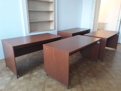 4 kancelářské stoly
