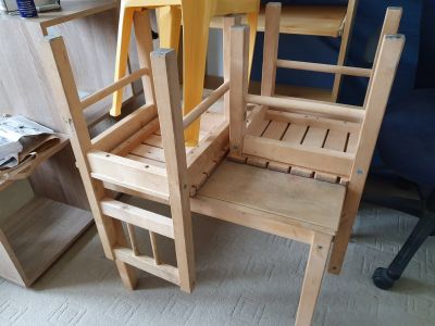 dětský stolek + židle